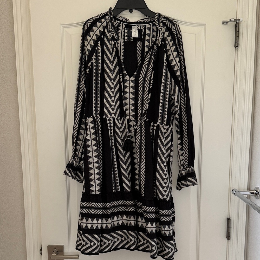 Mauve Black and White Geometric Print Long Sleeve Dress
